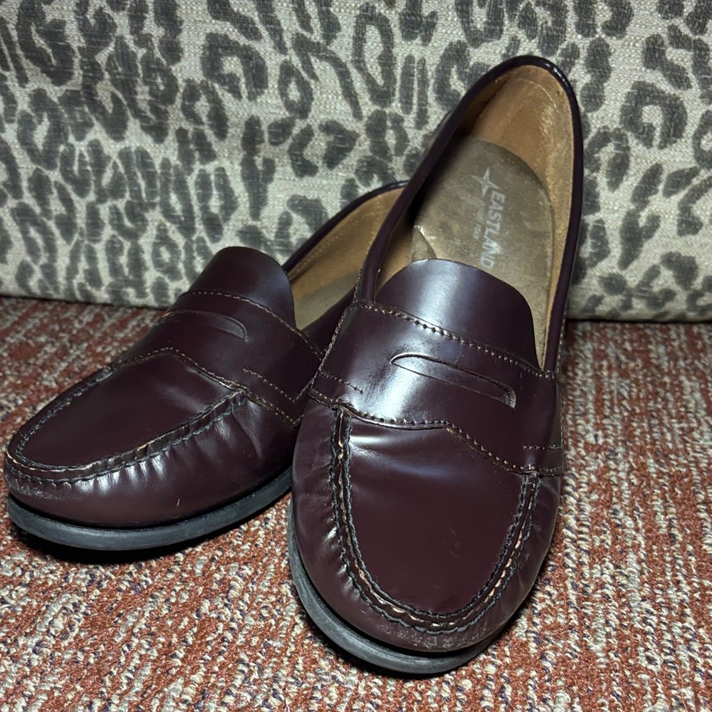 Eastland Dark Brown Leather Slip-On Loafers women’s comfort penny loafer shoe 10